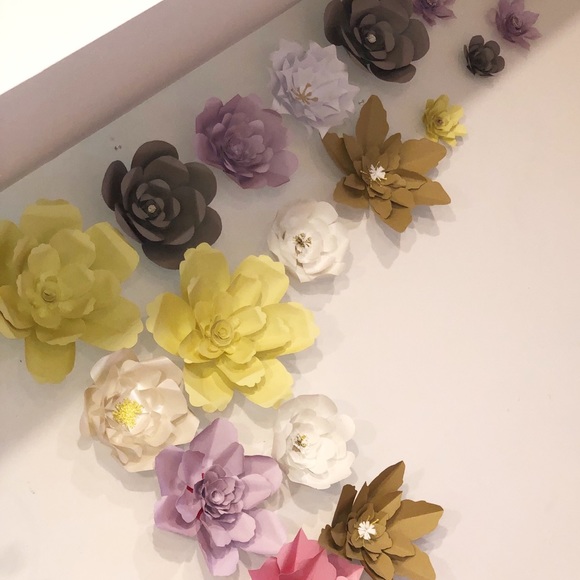 Flowers for backdrop - Picture 5 of 7